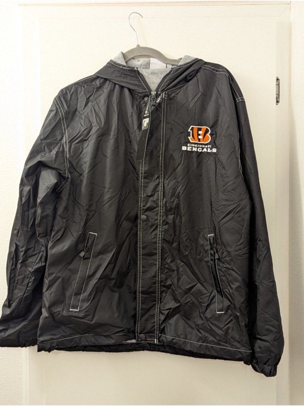 NFL Cincinnati Bengals Black Hooded Jacket W/ Logo & Zip Pockets - Team Apparel